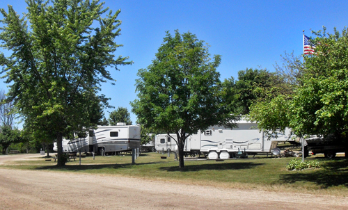 Cheboygan River Campground | Cheboygan River Campg | Waterways Campground of Cheboygan Michigan | Northern MI Campground | Cheboygan Campground